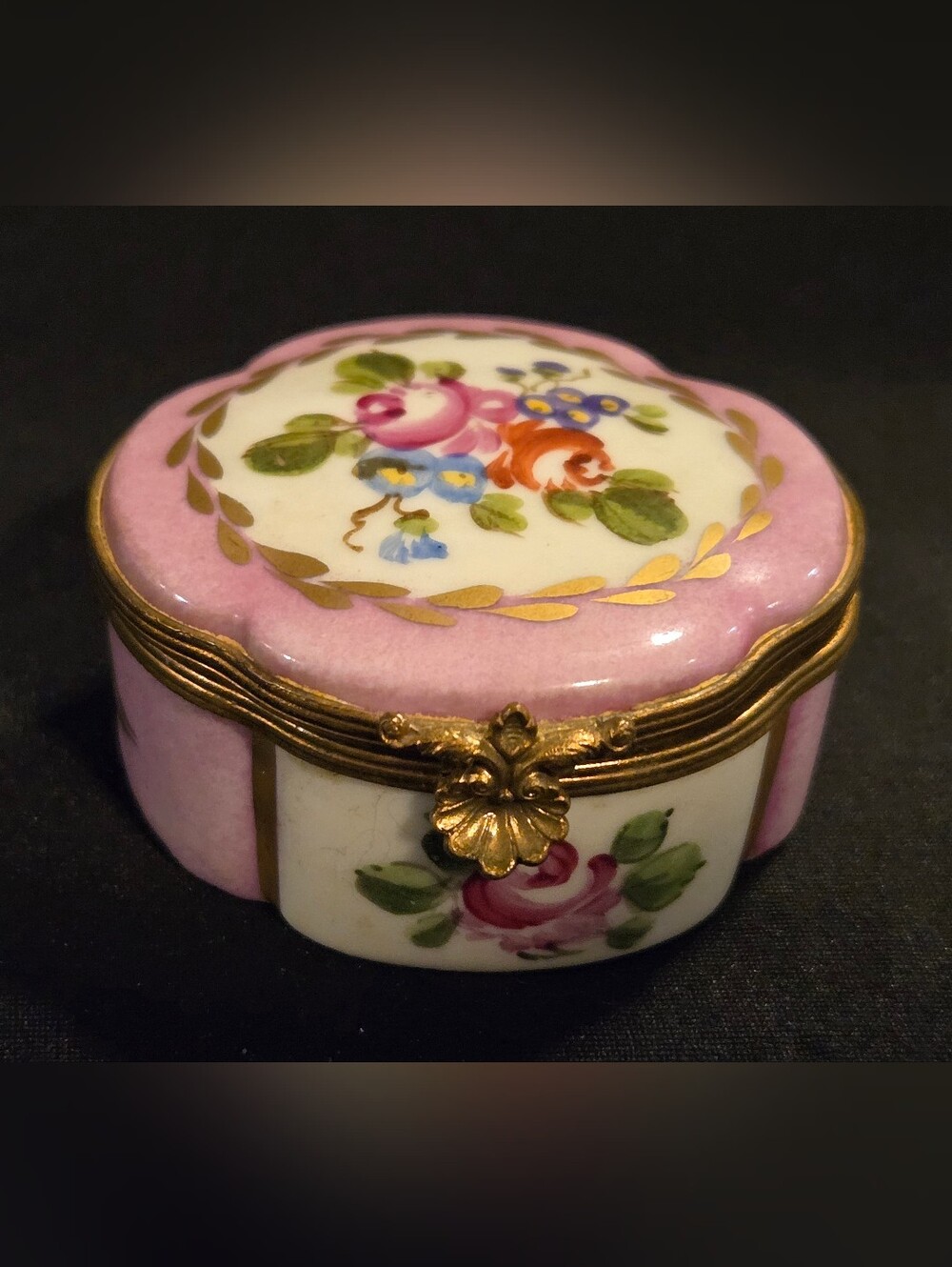 Antique Hand Painted Signed Mansard Limoges France Porcelain Trinket Box